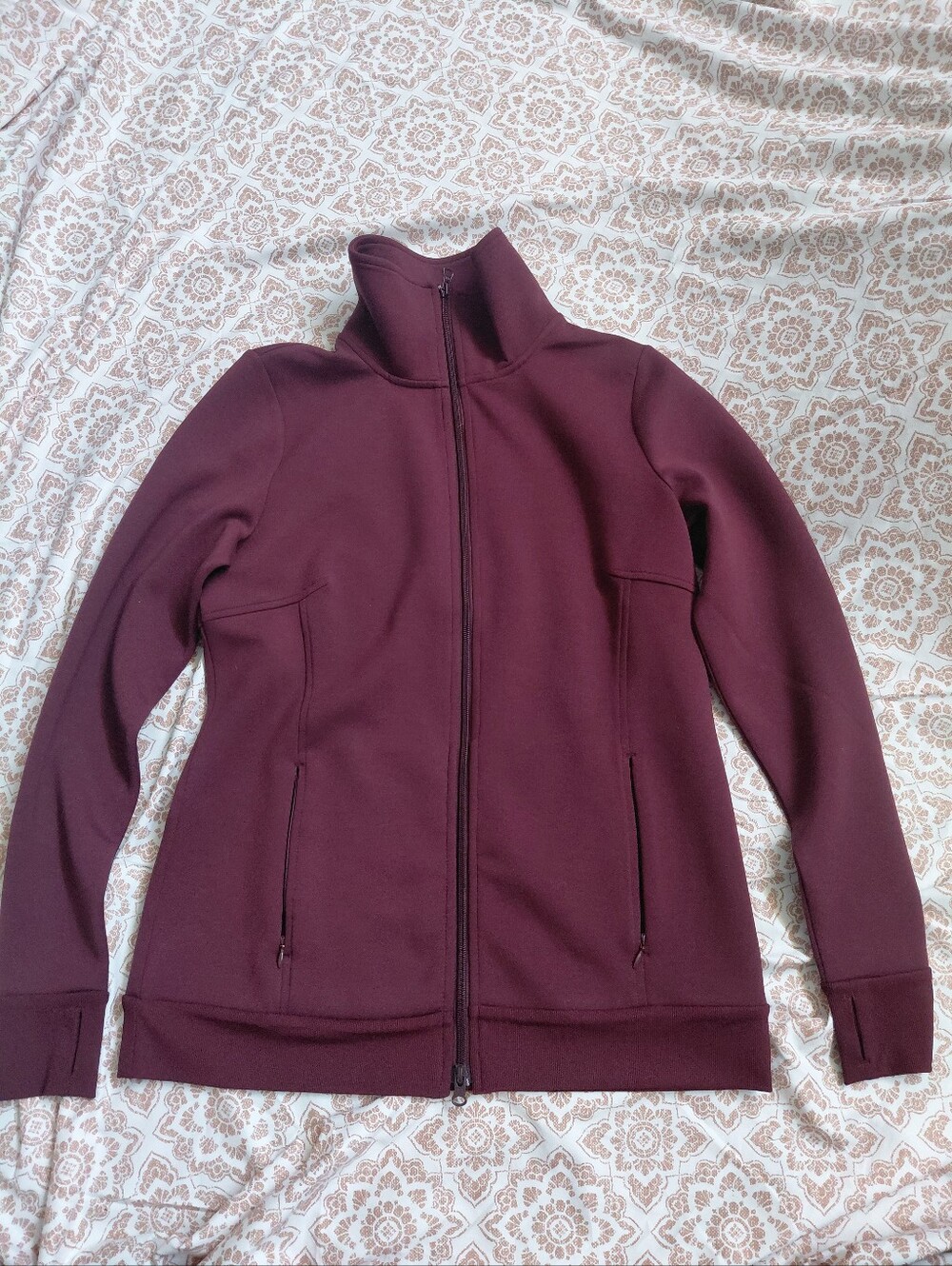 T by Talbots Spring 2024 Burgundy Activewear Two-way Zip Size Small Ribbed Trim